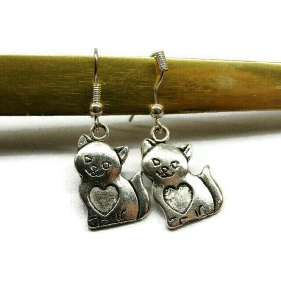 Cat Kitten Heart Love Silver Tone Vertical Drop Dangle Hook Earrings Womans - Picture 6 of 6